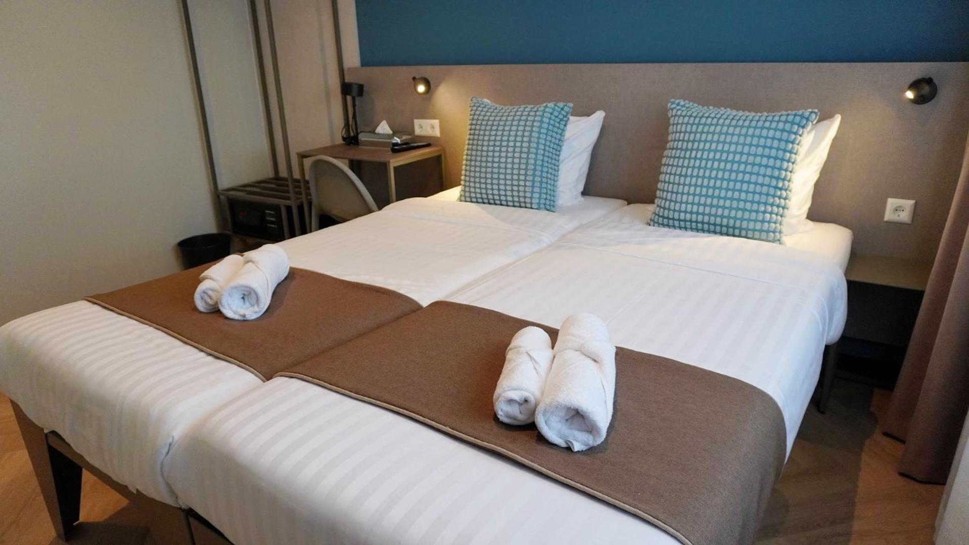 Grote Kamer met 2 Bedden